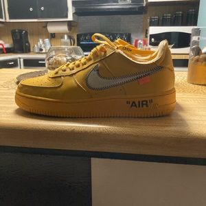 Off White X AF1 Low Lemonade Size 8